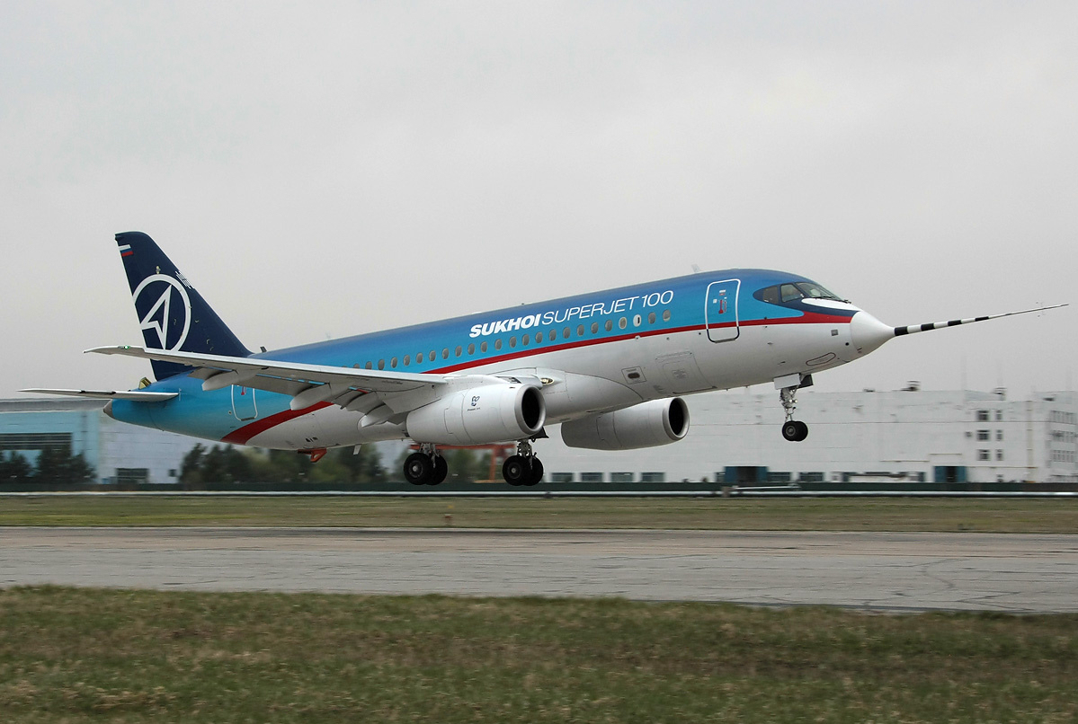 Первый полет SSJ100